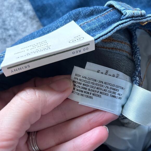 Universal Thread Super Stretch High Rise Skinny Jeans Ripped Distressed Women 00 - Picture 6 of 9